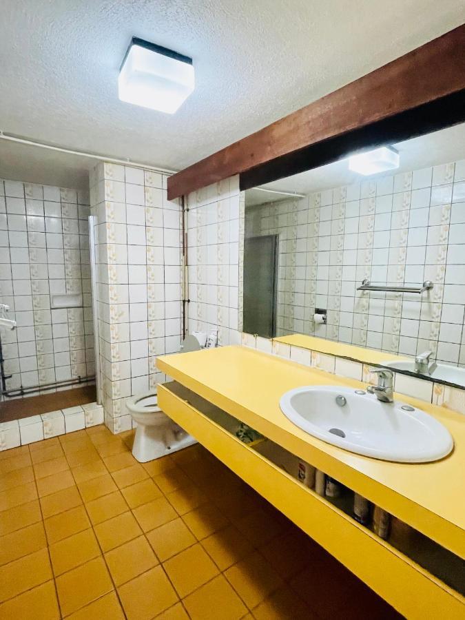 J&D Lodge Папеете Екстериор снимка